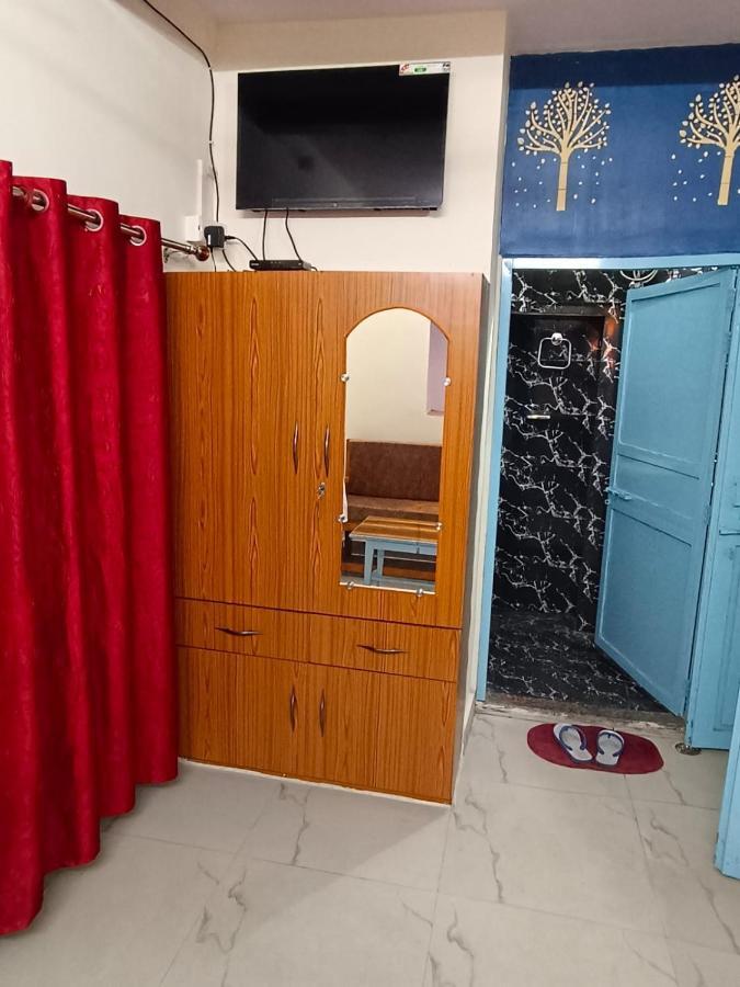 Sankardev Guest House D24 35 Варанаси Экстерьер фото